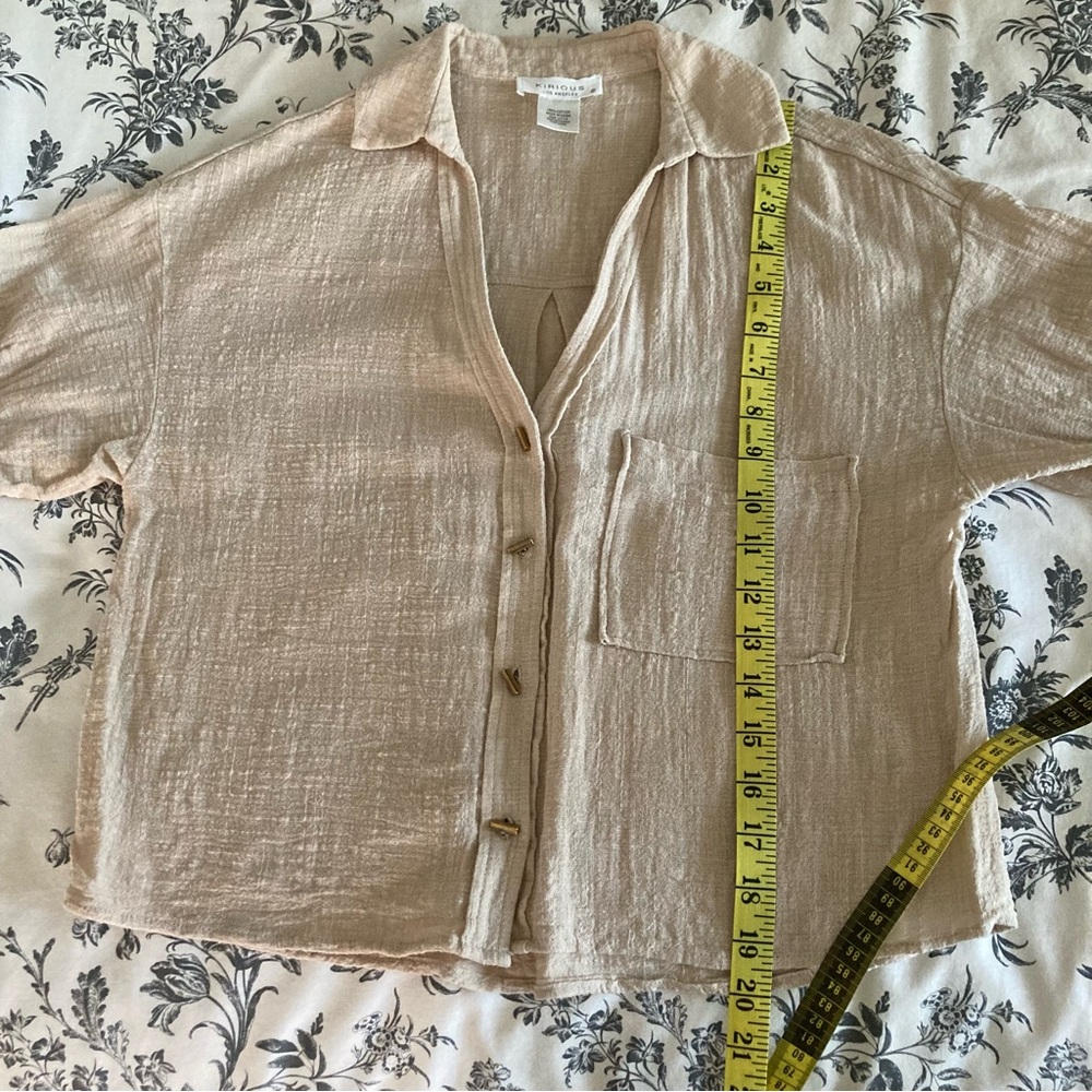 KIRIOUS Los Angeles / Neutral Beige Cotton puff sleeve button down top - Picture 7 of 11